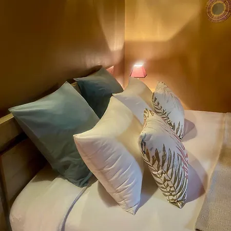 Homestay Le Domaine D'adrien Larnage